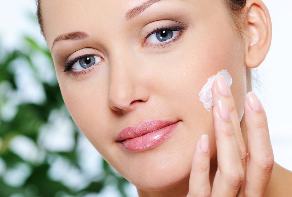 Gluta White Extreme Stronger Light Up And Anti-Aging Day & Night Cream | 50gram